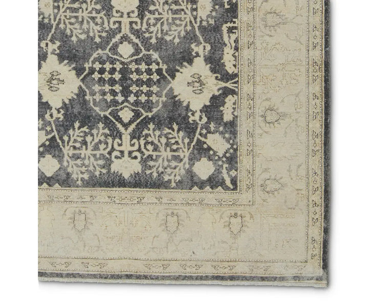 6' x 9' Beige and Grey Patterned Rug